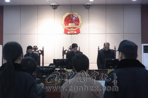 暴力妨礙公務 父子同進班房