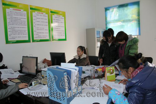 曹坊鄉(xiāng)：新農(nóng)保信息錄入工作井然有序