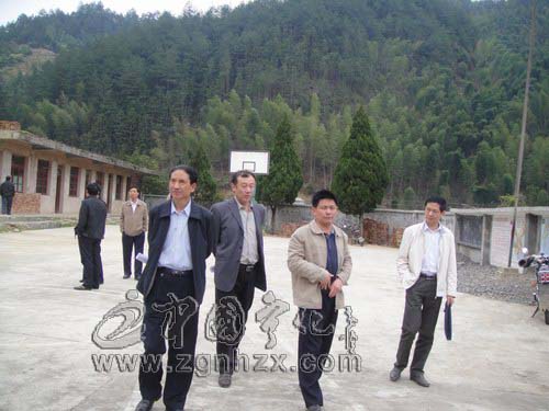 市人大常委會副主任涂振錕深入治平鄉調研