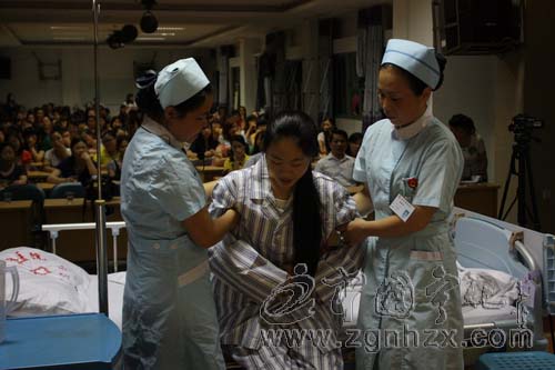 寧化縣醫院160多名護士參加護理服務模擬培訓