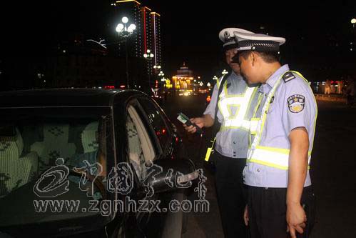 交警節(jié)前嚴(yán)查 醉駕1起酒駕5起