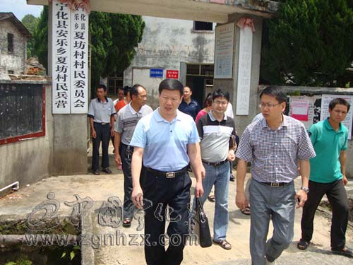 羅金水到寧化安樂夏坊村調(diào)研掛鉤幫扶工作