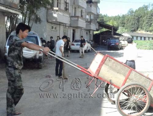 方田鄉(xiāng)組織開展系列活動慶祝黨的生日