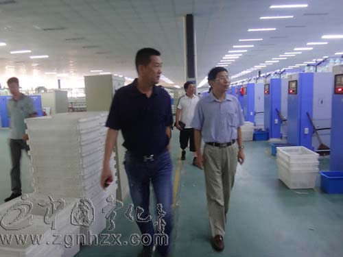 市委統戰部副部長鄧源明來寧調研