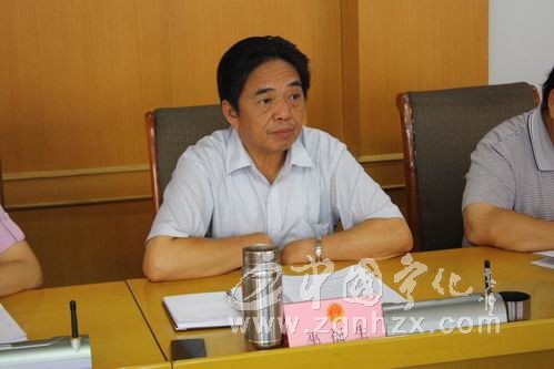 縣十六屆人大常委會第六次會議召開  