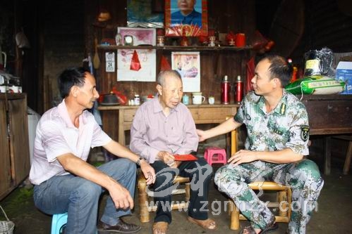 泉上村65名退伍軍人歡聚一堂慶“八一”