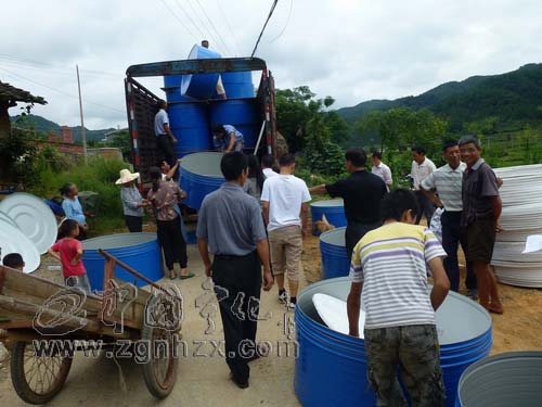 泉上鎮實現科學儲糧 發放1980個“補貼糧倉”