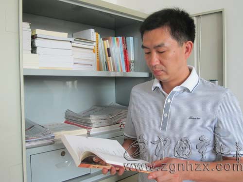 邱智輝：甘做無(wú)私的“硬骨頭”