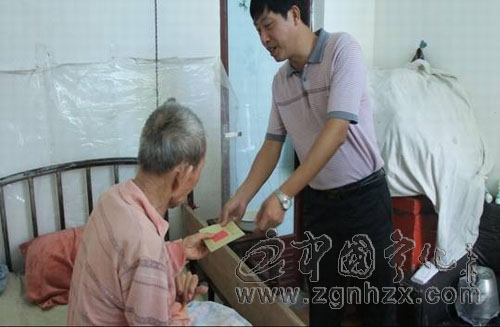 翠江鎮開展“八一”擁軍慰問活動