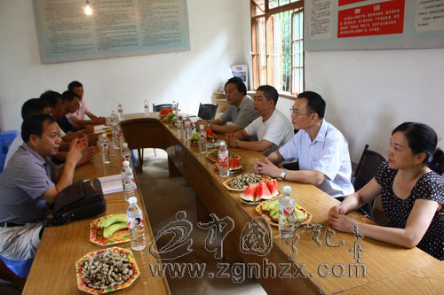 縣工商聯(lián)到湖村鎮(zhèn)下埠村走訪慰問