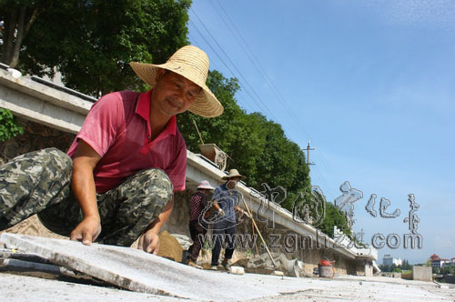 江濱南路改造將完工 河堤人行道成休閑好去處