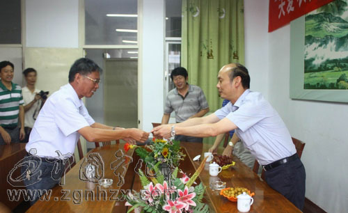 寧化縣領導分赴各校看望慰問教師