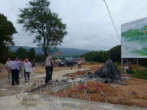 韓健到泉上鎮農民文體活動中心指導工作