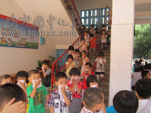 寧化實幼開展火災逃生演練和防拐教育