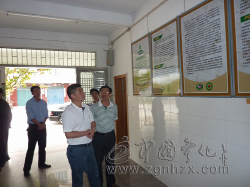 肖秀沐到河龍鄉檢查院士工作站建設工作