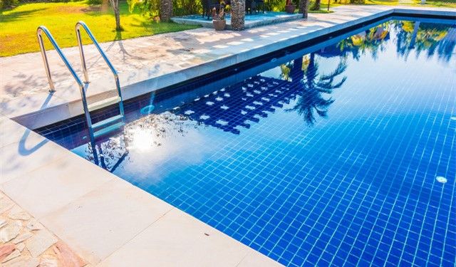 游泳時不想和別人交換細(xì)菌 該注意啥？ 