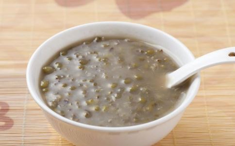 夏季需解暑 多喝3款養生粥 夏季如何解暑 解暑喝什么粥 解暑吃什么好