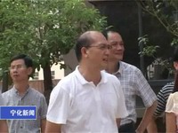 縣委書記肖長(zhǎng)根檢查指導(dǎo)社區(qū)網(wǎng)格化管理工作