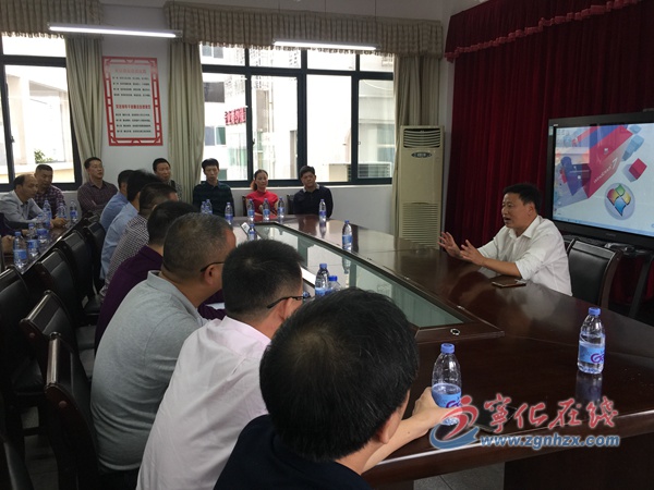 安溪教育局考察團來寧化實小觀摩書法教育