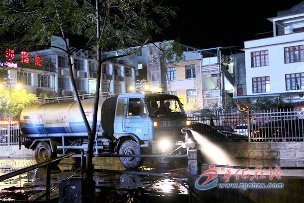 林大茂指導農貿市場創城整治工作