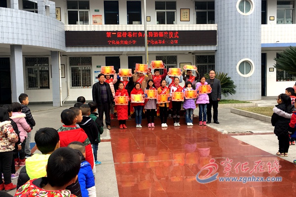 實驗小學13名學生被評為優秀紅色小導游