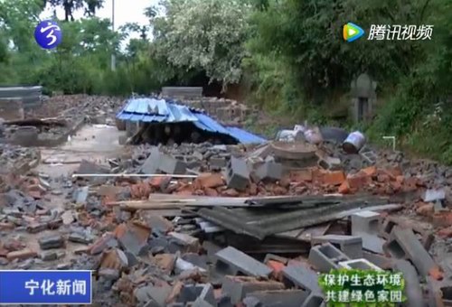 翠江鎮：拆除禁養區生豬場  群眾齊點贊