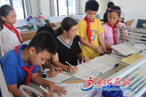 王喜迎：當好學生成長的引路人