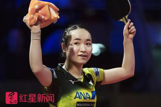 ▲當地時間2018年11月4日，瑞典斯德哥爾摩，2018瑞典乒乓球公開賽女單決賽，伊藤美誠4-0朱雨玲? ?圖據東方IC