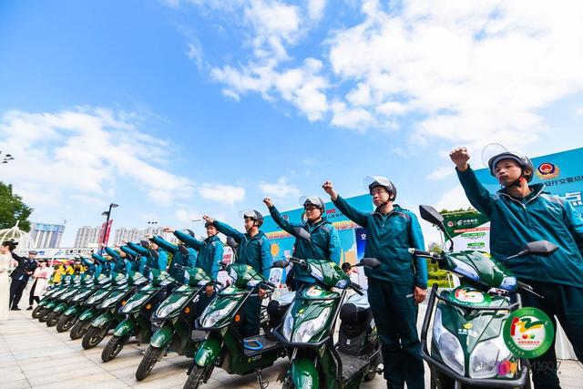 福建省122“全國交通安全日”主題廣場宣傳在榕舉行