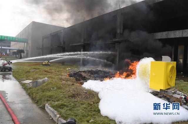 （科技）（4）福建最大批次消防機器人列裝交付