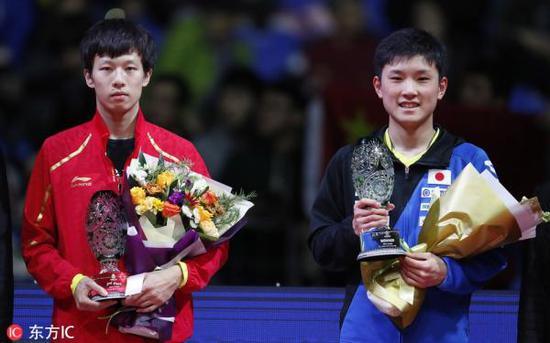 張本智和（右）奪冠創(chuàng)歷史。&nbsp; 本文圖片 東方IC