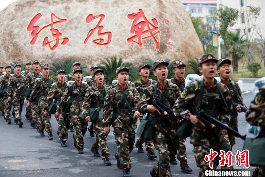 武警福建省總隊開展新兵野營大拉練