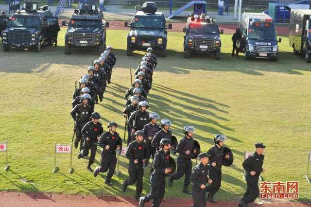 堪比反恐大片 福州特警舉行史上最大規模跨區域演練