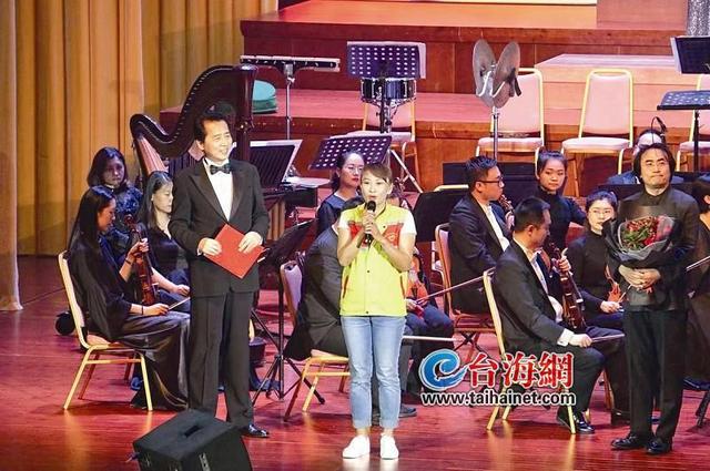 慶祝改革開放四十周年,廈門公交人唱響激情年華