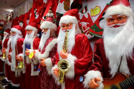 這滿眼的圣誕樹圣誕帽圣誕老人，說(shuō)它是全球最有圣誕氣氛的地方也不為過(guò)了！