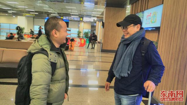 福建“海空雙拼”送臺(tái)胞回家 圍爐 有你真好！