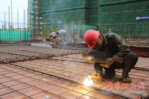 寧化：加速推進重點項目建設