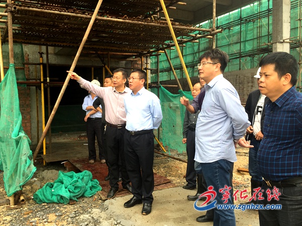 余建地調研小微企業運行和重點項目建設