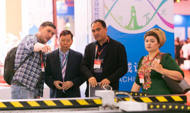 潮流創(chuàng)新國際范  鞋博會、體博會今日晉江開幕  