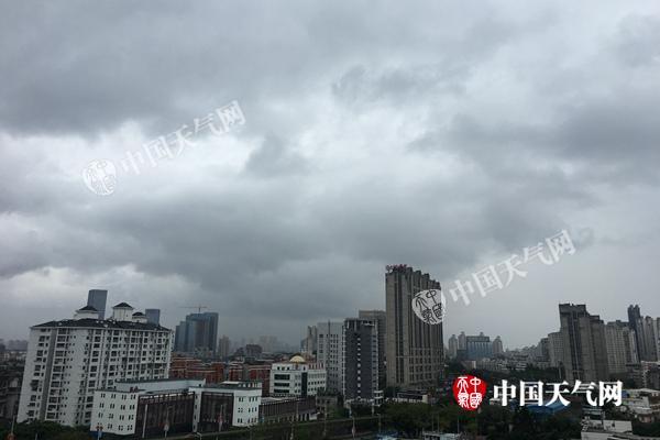 暴雨冰雹齊襲福建 氣溫降幅明顯