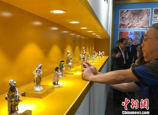 故宮鼓浪嶼外國(guó)文物館再現(xiàn)“國(guó)王的餐桌”