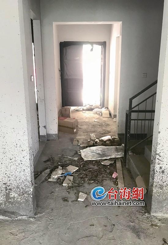 廈門頂級豪宅竟淪為“垃圾場” 業主開門后嚇一跳