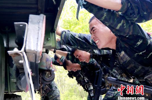 直擊武警福建總隊“魔鬼周”極限訓練