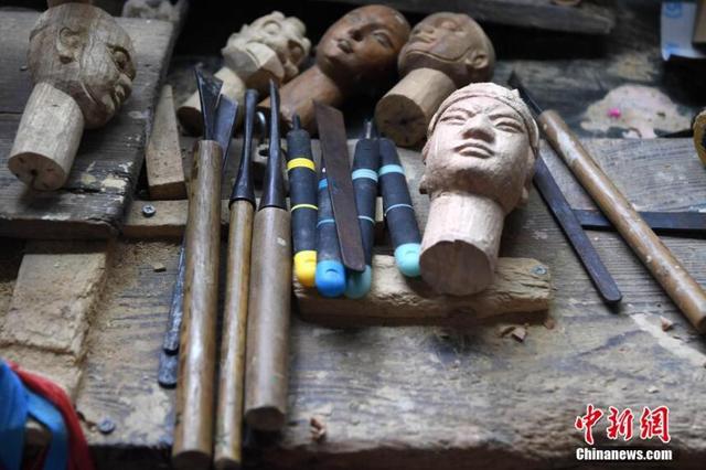 福建漳州千年木偶頭雕刻技藝 一刀雕出眾生相 