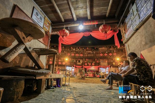 【“飛閱”中國】土樓之夜