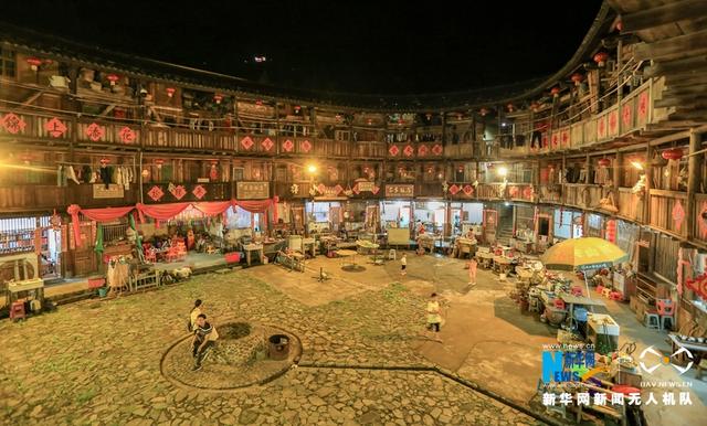 【“飛閱”中國】土樓之夜
