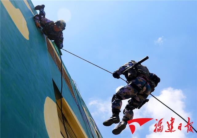 “國際軍事比賽—2018”海上登陸賽在泉州石獅開幕