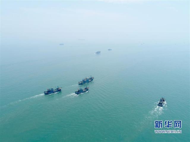 (社會(huì))(4)福建部分漁船開漁出海