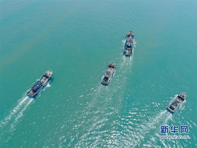 (社會(huì))(3)福建部分漁船開漁出海