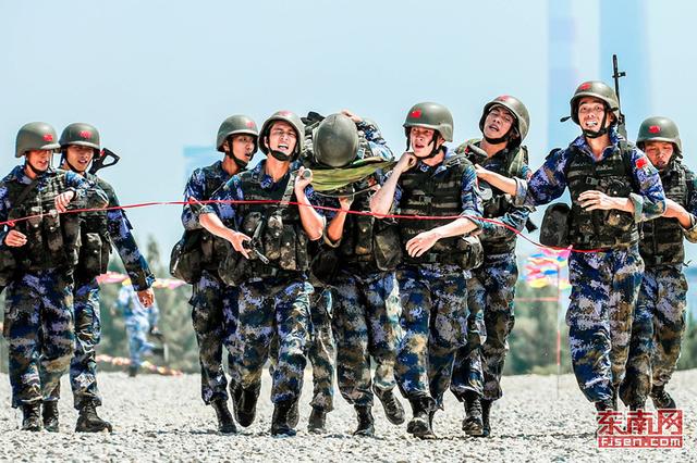 “國(guó)際軍事比賽-2018”海上登陸賽求生賽 中國(guó)參賽隊(duì)獲團(tuán)體第一